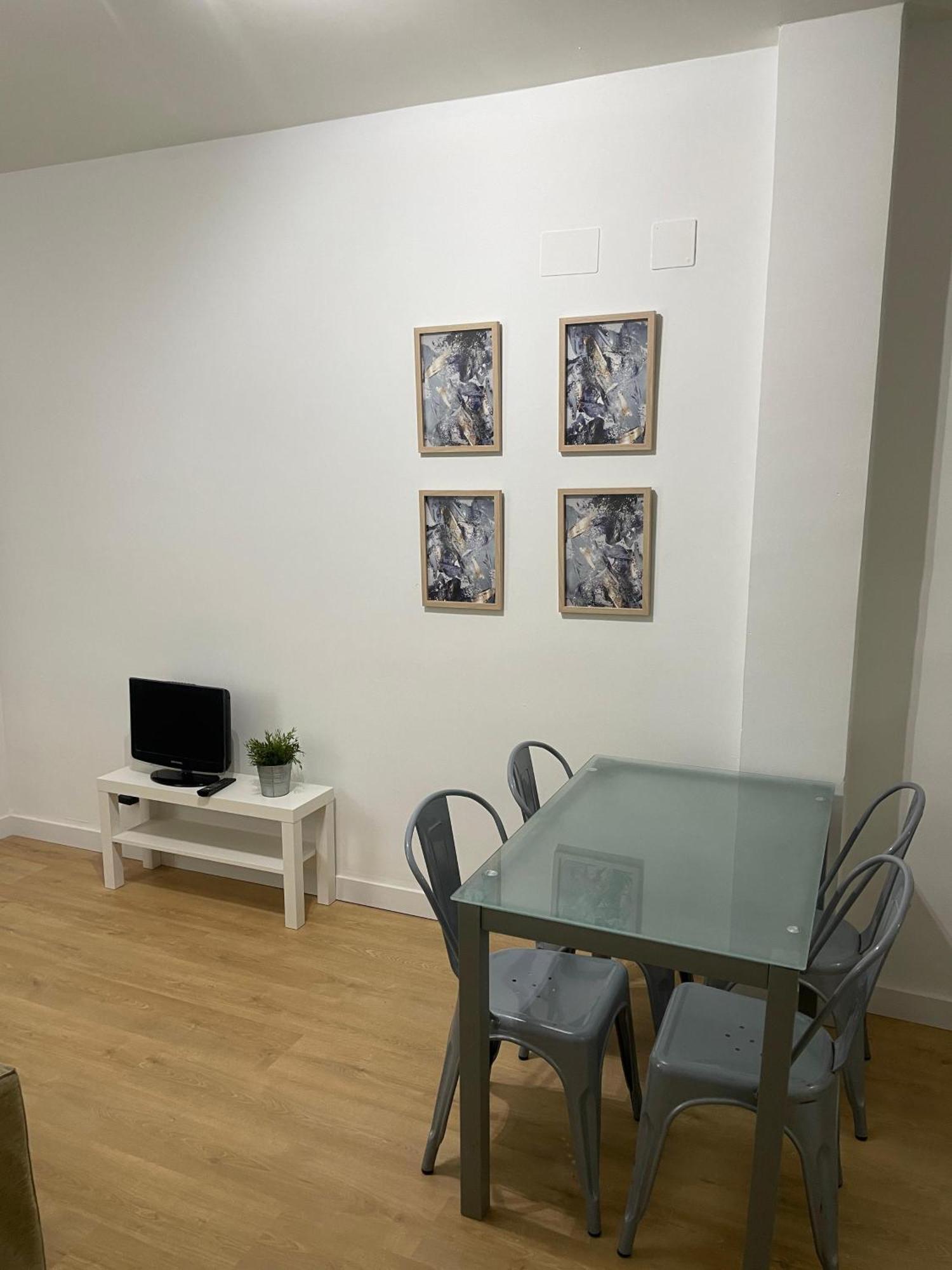 Plaza Rio B Apartment Madrid Bagian luar foto
